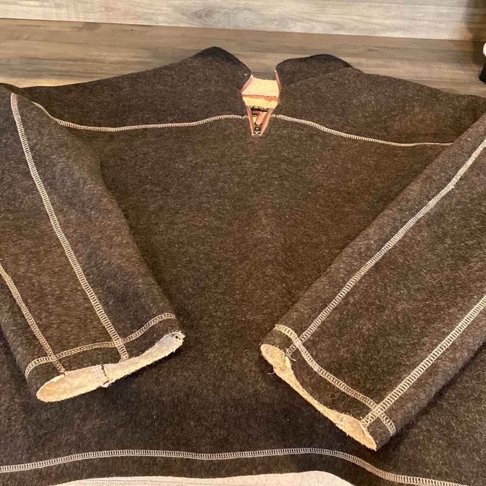 True grit lined XXL pull over sweater, black
